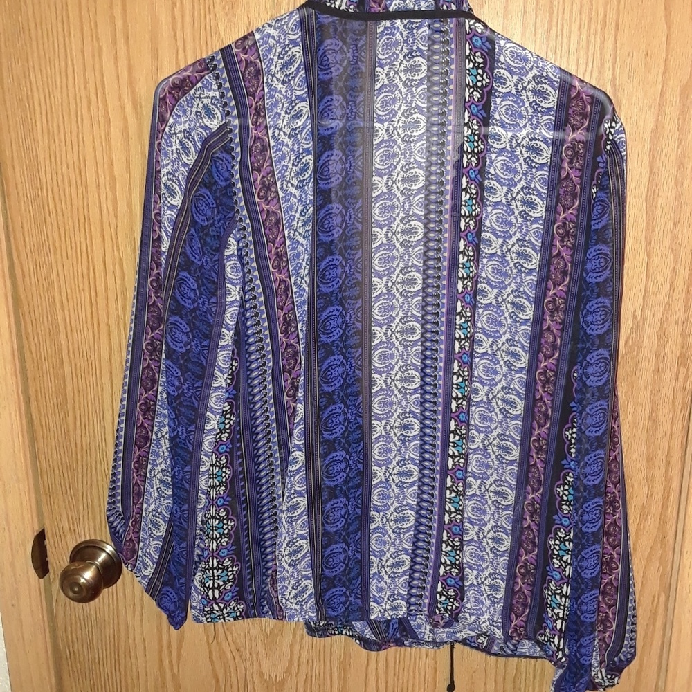 blouse - Picture 6 of 6